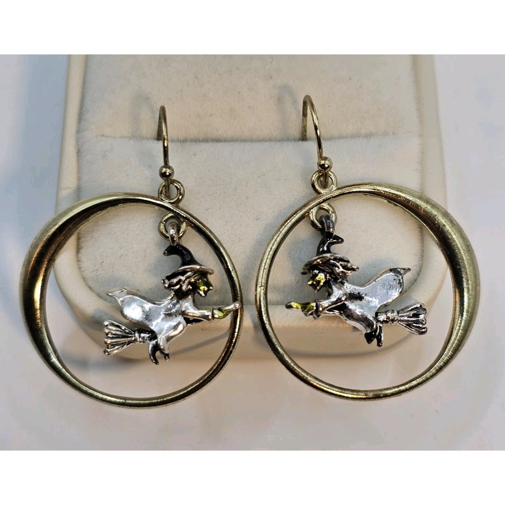 Avon 2008 Flying Witch Earrings Halloween‎ Dangle Gold Tone Hoop Vintage Costume - Picture 6 of 10